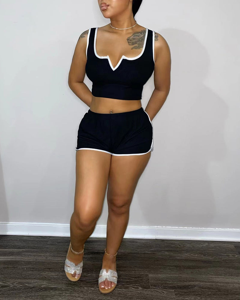 Solid Contrast Binding Notched Neck Crop Tank Top & Shorts Set