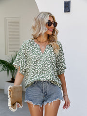Women's T-Shirts Leopard Print Short Sleeve Relaxed V-Neck T-Shirt