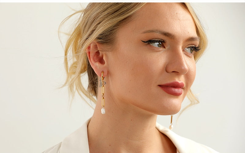 Boho Earrings, Dangle Earrings, Peal with Gold Chain