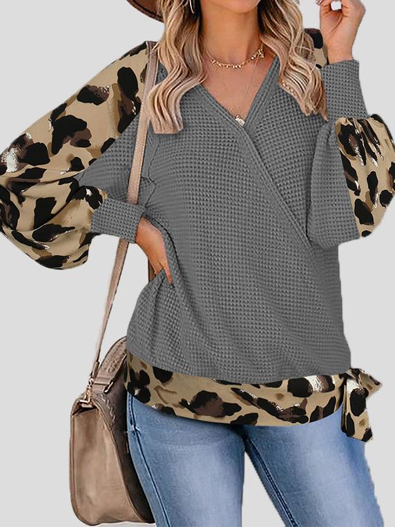 Women's T-Shirts Leopard Print Stitching Lantern Sleeve V Neck T-Shirts