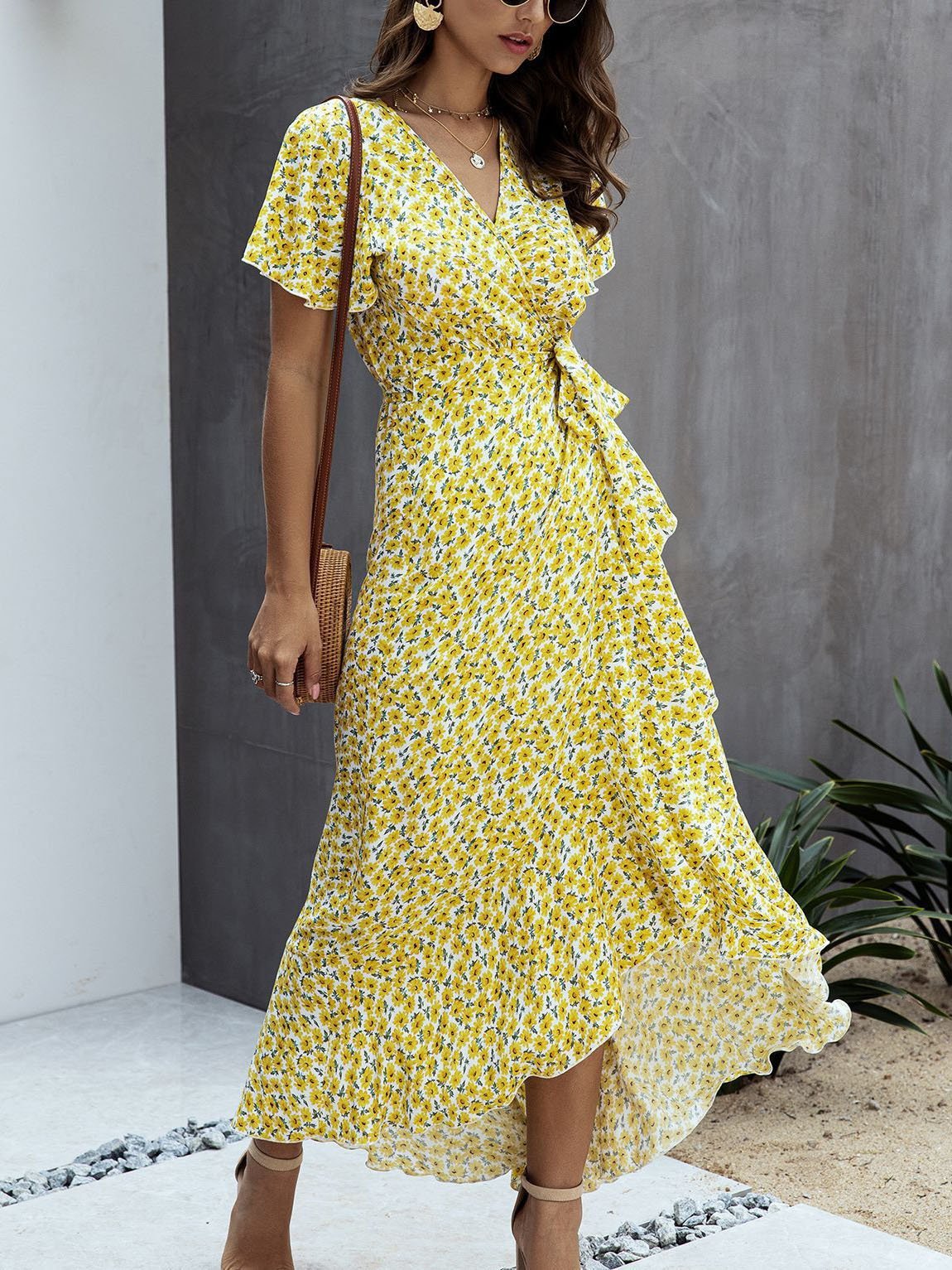 Polka-dot V-neck Ruffled Short-sleeved Princess Dress