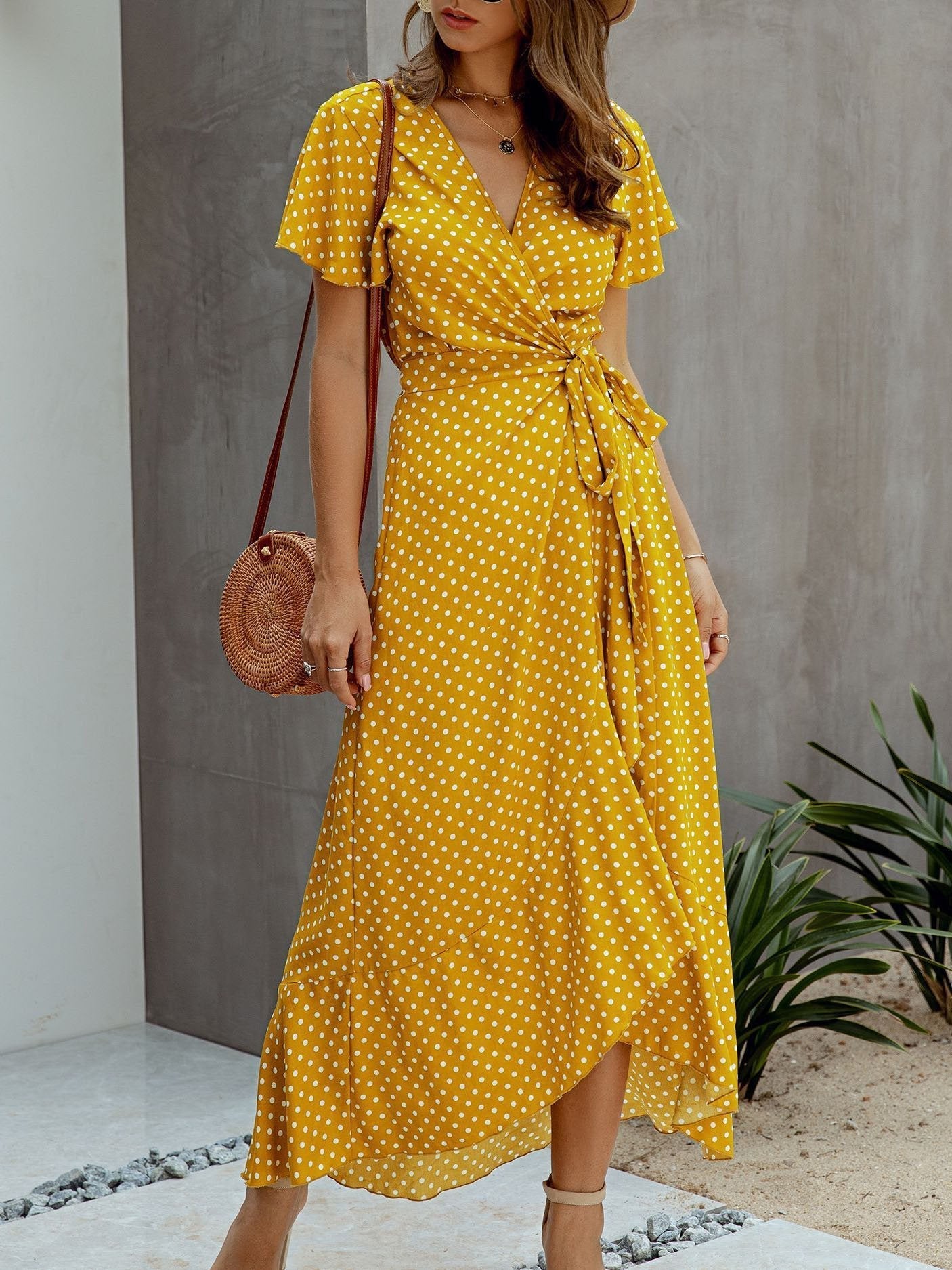 Polka-dot V-neck Ruffled Short-sleeved Princess Dress