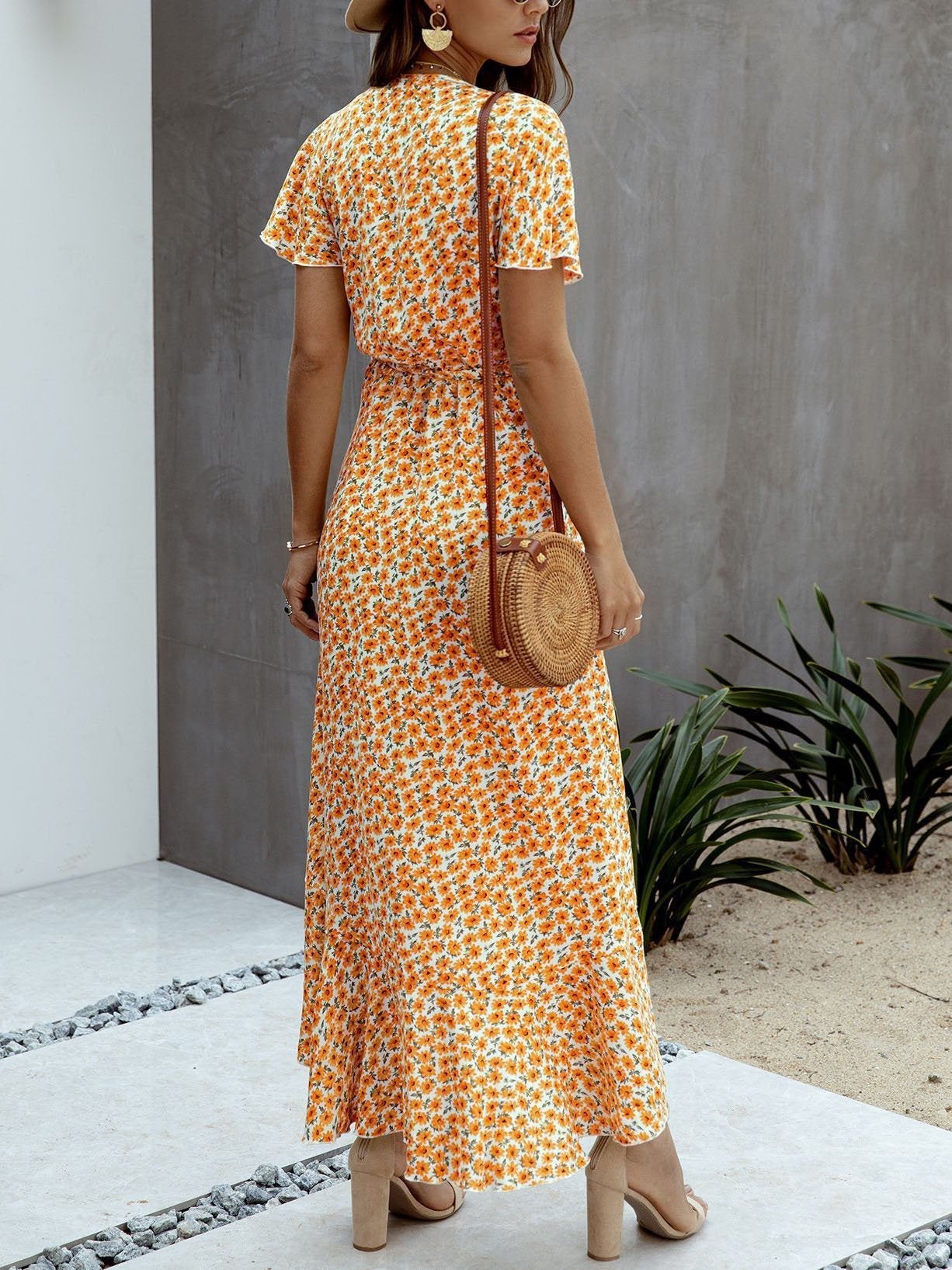Polka-dot V-neck Ruffled Short-sleeved Princess Dress