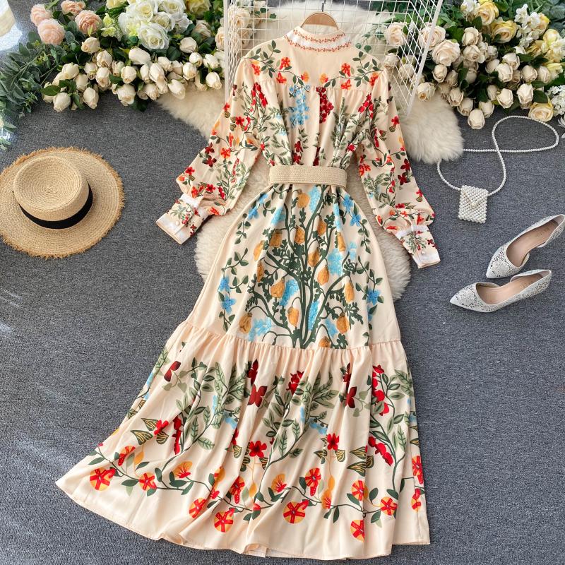 Vintage Dress, Boho Maxi Dress, Gown, White Victoria Flower Garden